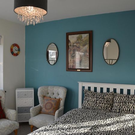 Cozy, Modern, Spacious 4 Bedroom House In London Romford Dış mekan fotoğraf
