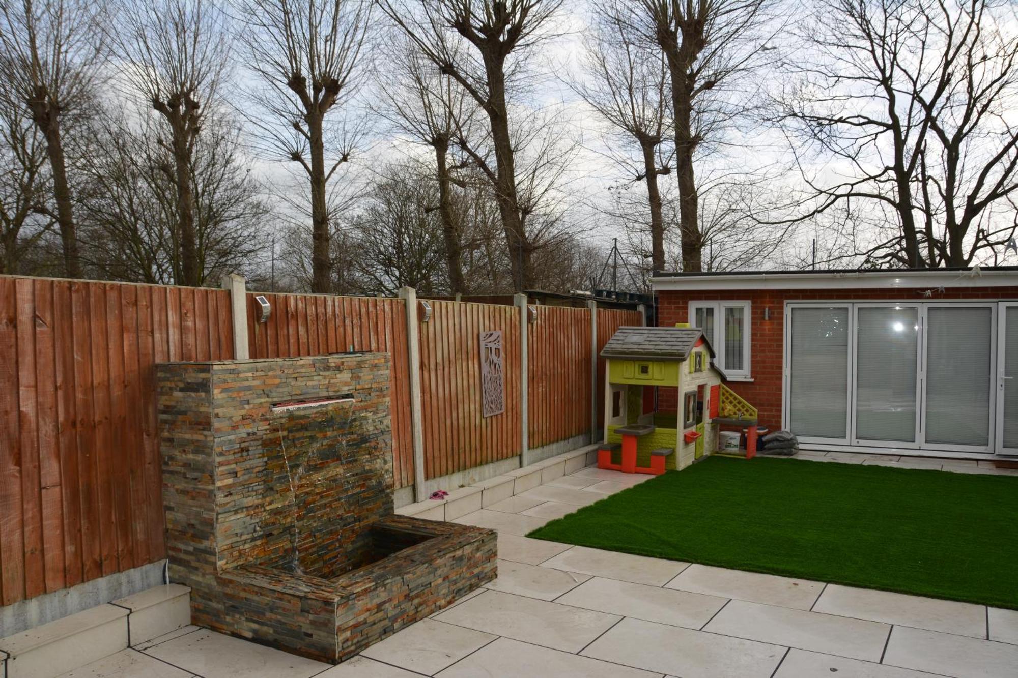 Cozy, Modern, Spacious 4 Bedroom House In London Romford Dış mekan fotoğraf