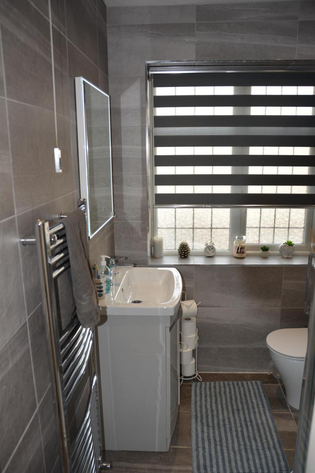 Cozy, Modern, Spacious 4 Bedroom House In London Romford Dış mekan fotoğraf