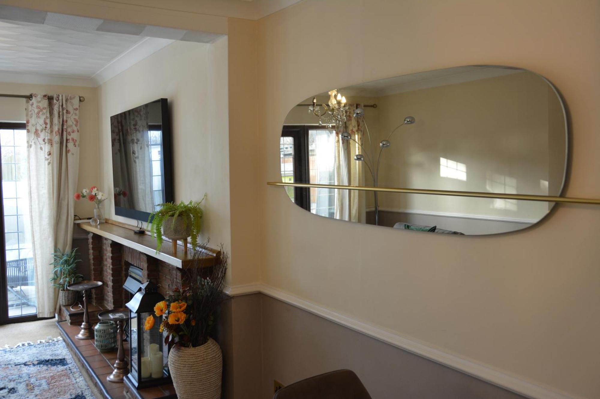 Cozy, Modern, Spacious 4 Bedroom House In London Romford Dış mekan fotoğraf